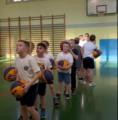 Lekcje koszykówki